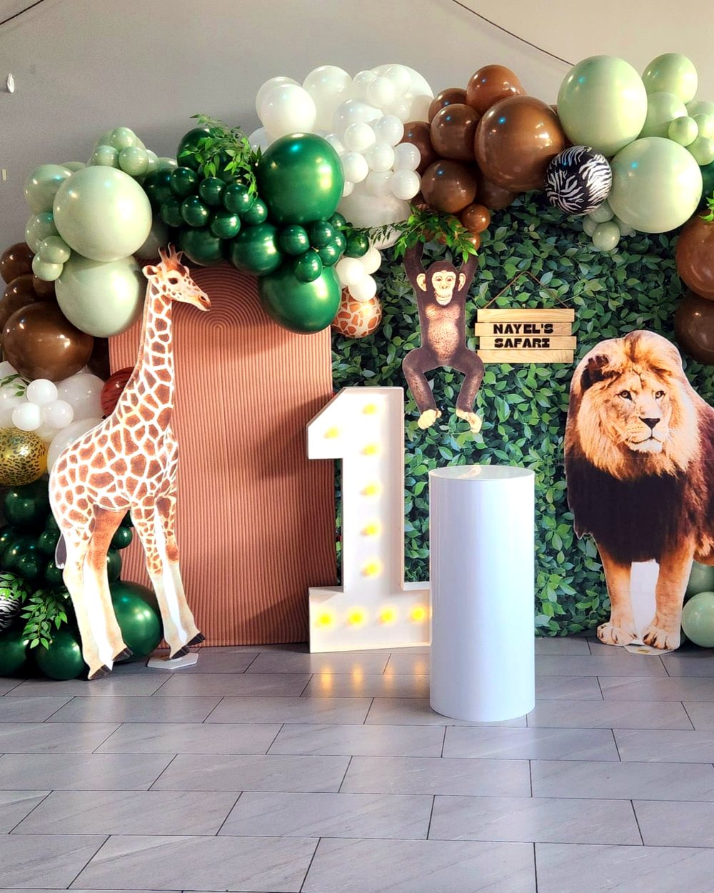 Safari first birthday décor